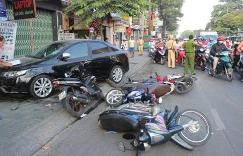  Lái xe hay chủ xe phải bồi thường thiệt hại theo pháp luật khi xảy ra tai nạn giao thông?